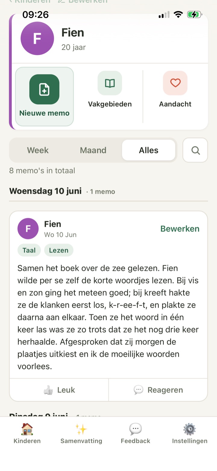 Een memo in Kindfolio met tekst, vakgebieden en reacties